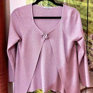 NEW * NEVER WORN * GORGEOUS LIGHT LILAC BLOUSE WITH FLOWER BUTTON * TINTORETTO